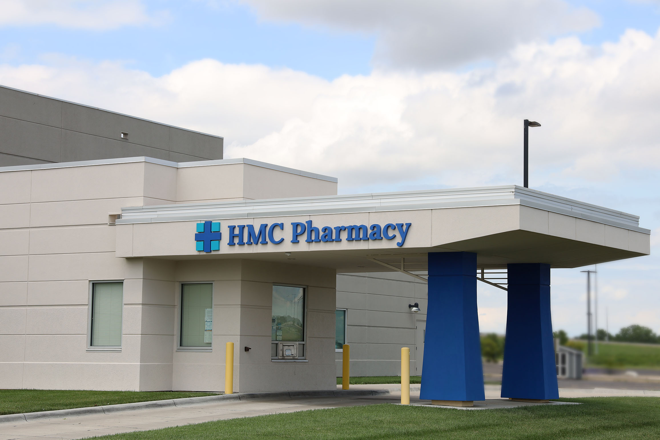 HMC Pharmacy Driv-Thru